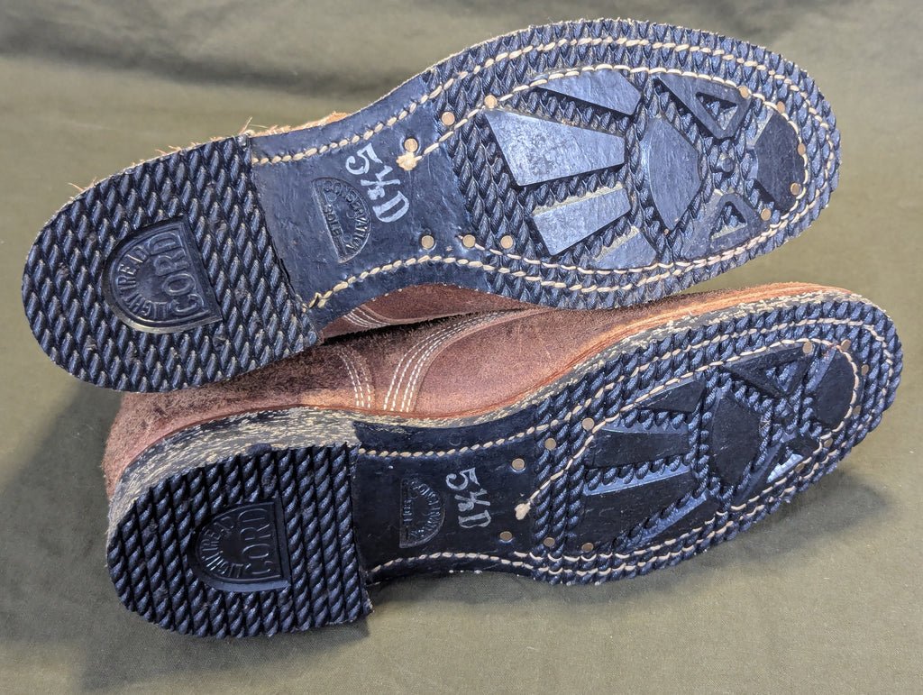 Original USMC Boondocker Boots Size 5 1/2 D April 7 1945 Unissued — image 4