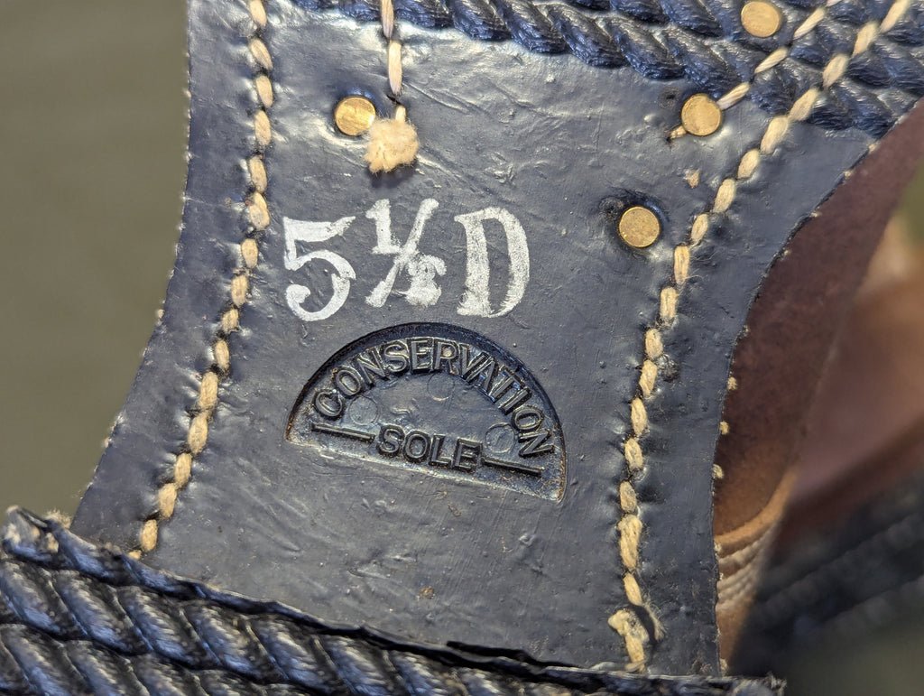 Original USMC Boondocker Boots Size 5 1/2 D April 7 1945 Unissued — image 6