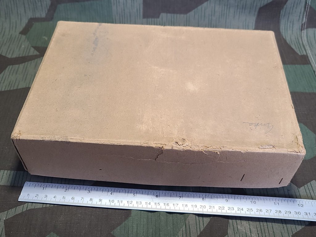 VM40 Volksgasmaske Luftschutz Female Gas Mask in Box — image 17