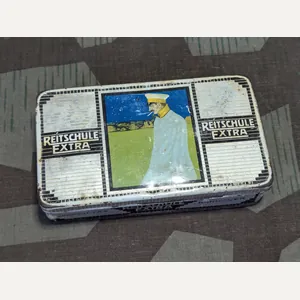 Reitschule Extra Cigarette Tin