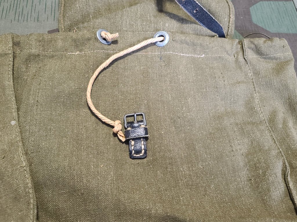 Rucksack M44 Missing Zelt Straps — image 3