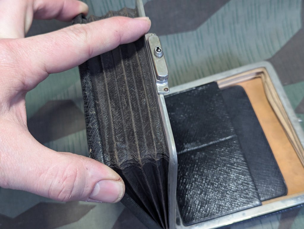 Leather Expandable Case for Cigarettes — image 2