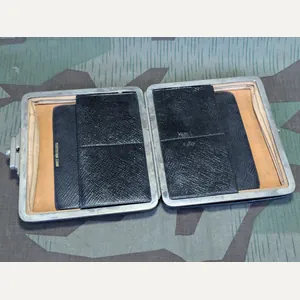 Leather Expandable Case for Cigarettes