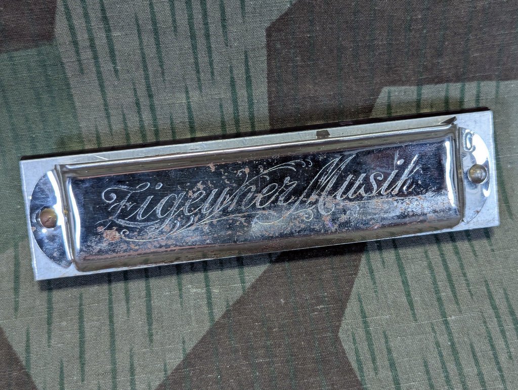 Zigeuner Musik Harmonika In a Nice Not Matching Box — image 2