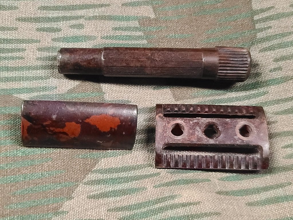 Bakelite Safety Razors — image 2