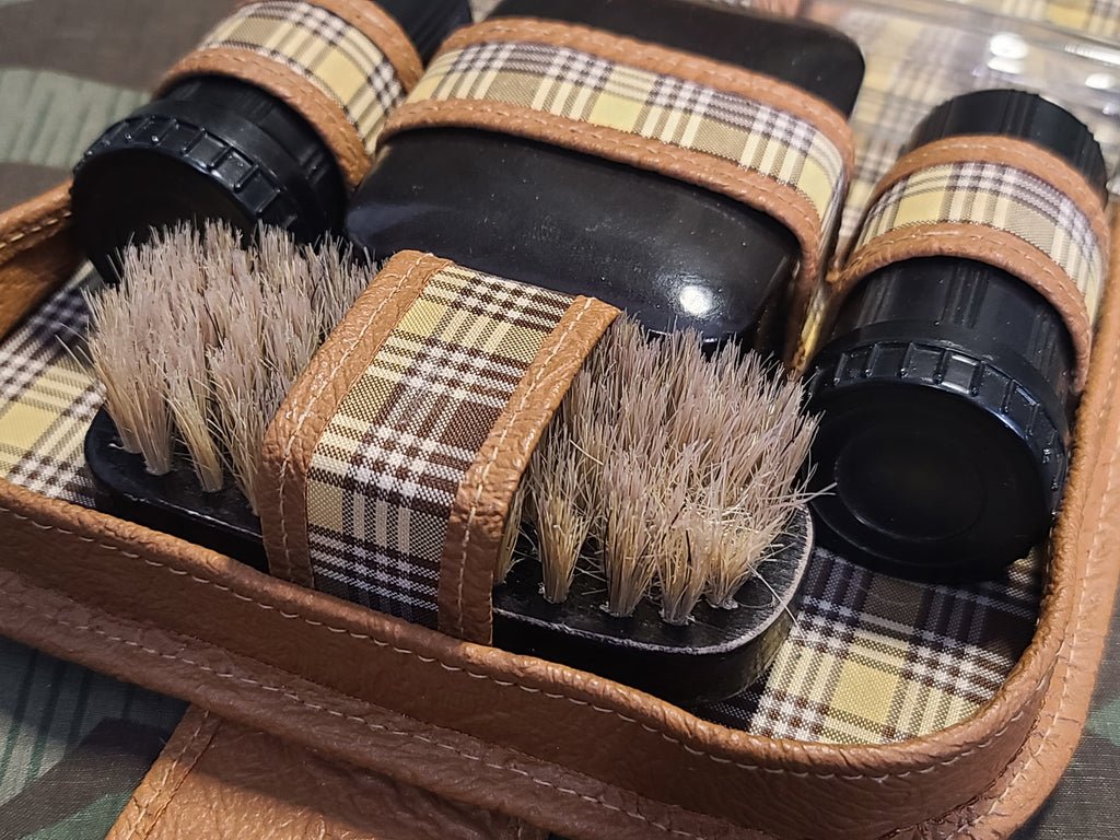 Hygiene Kit Bakelite Pieces — image 11