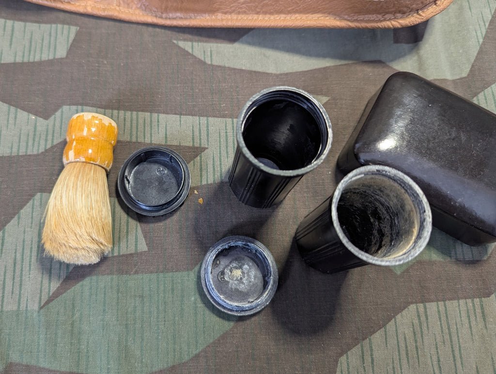 Hygiene Kit Bakelite Pieces — image 6