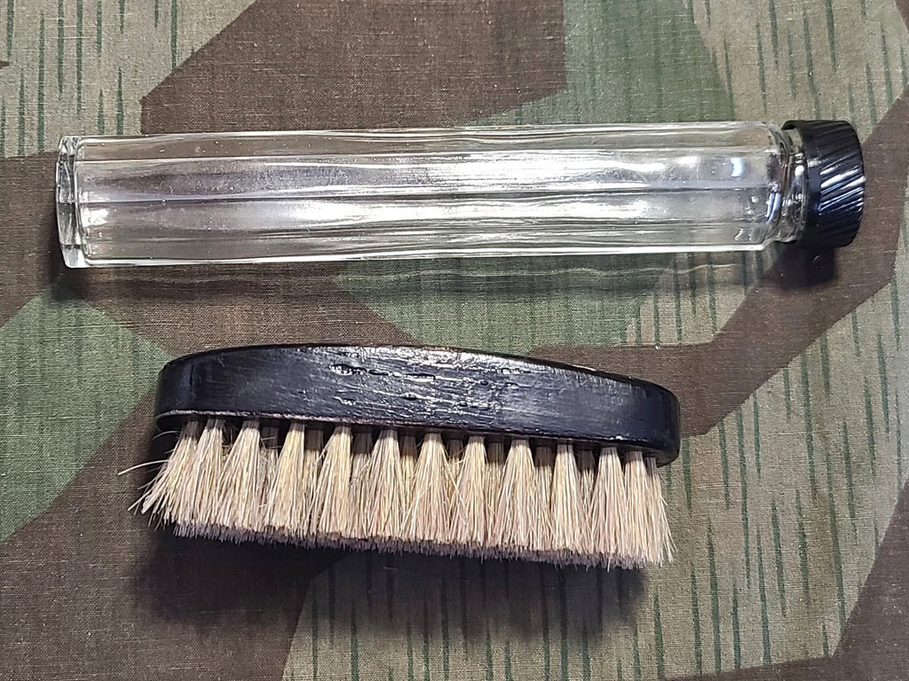 Hygiene Kit Bakelite Pieces — image 8