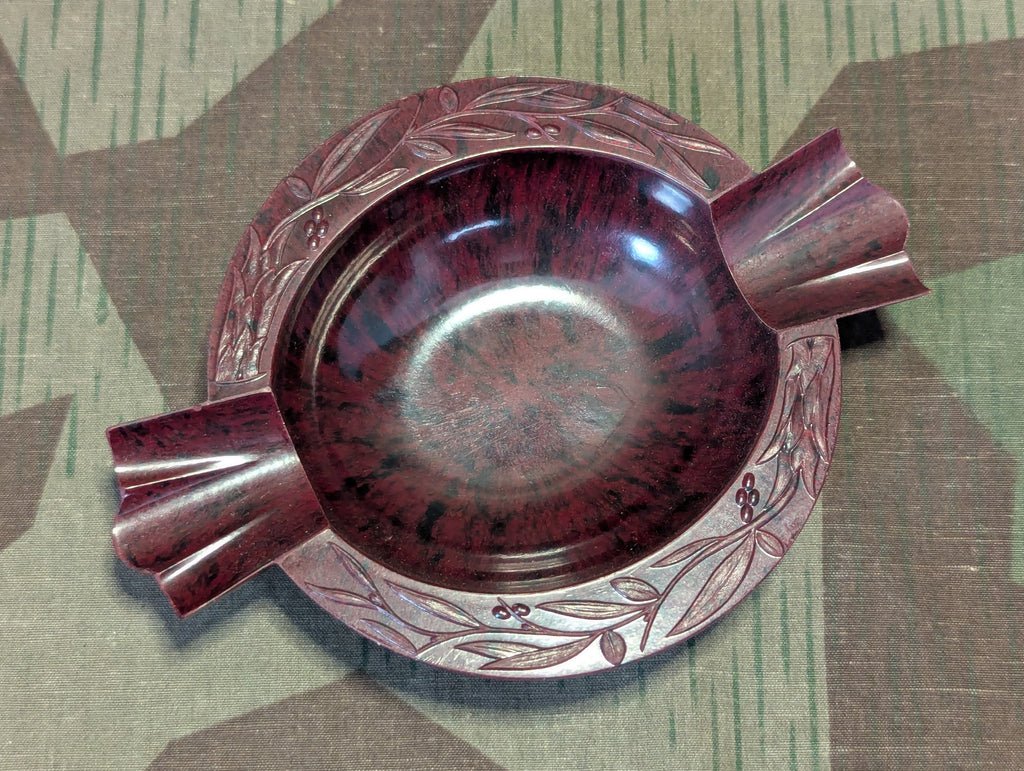 Bakelite Ashtray Gebrüder Götz — image 4