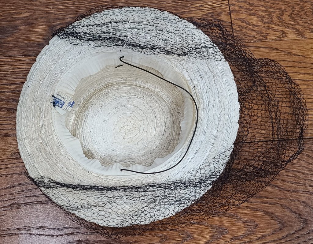 White Straw Tilt Hat with Netting — image 9