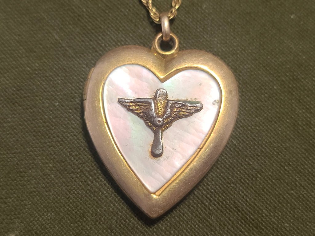 Army Air Corps Heart Locket Necklace Mother-of-Pearl — image 2