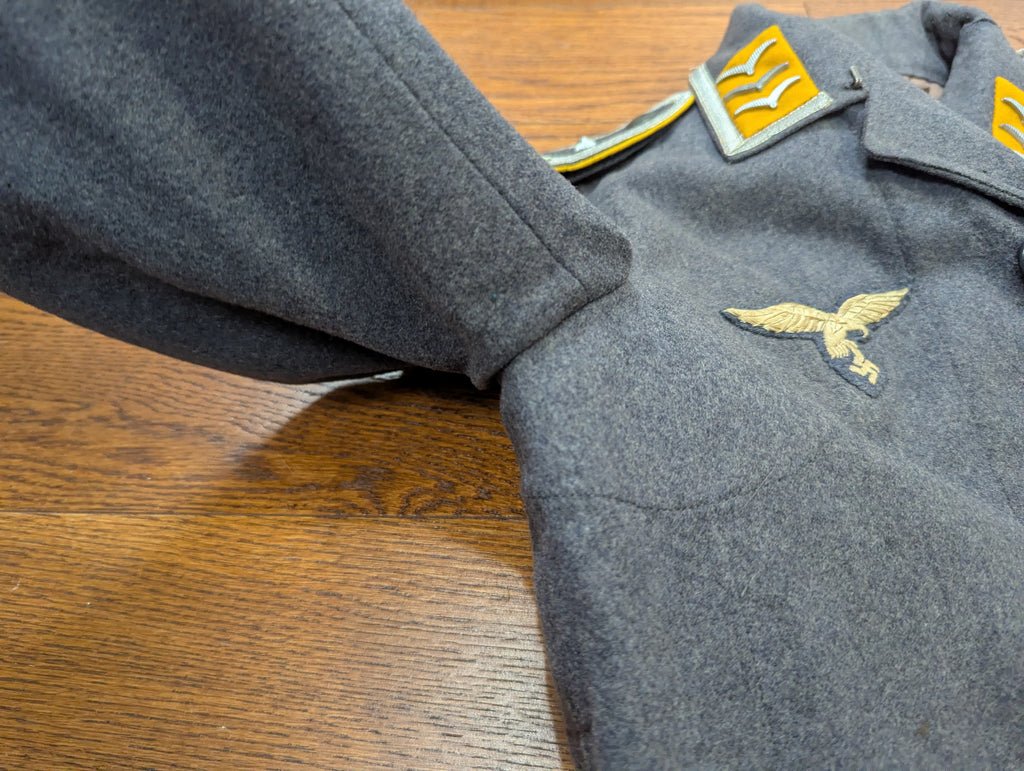 Original M40 (2nd Pattern) Luftwaffe Feldwebel Fliegerbluse — image 23