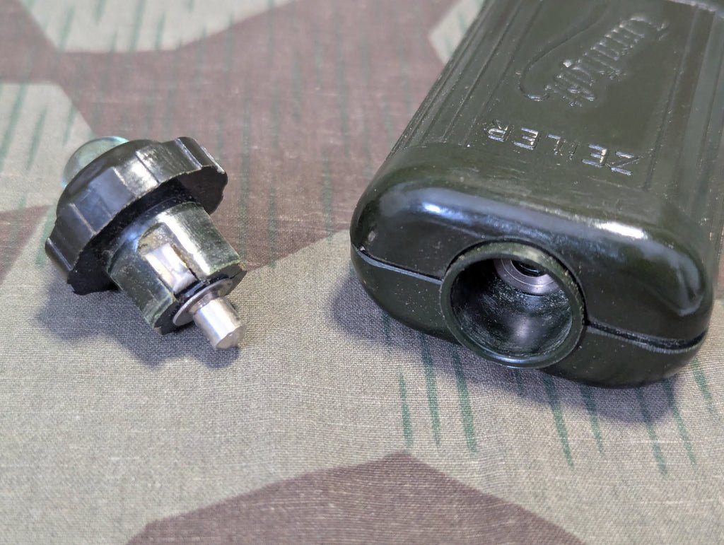 Green Bakelite Zeiler Turnlight Flashlight — image 5