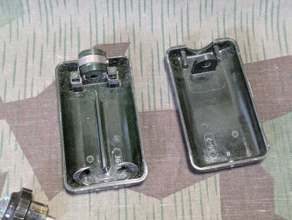 Green Bakelite Zeiler Turnlight Flashlight — image 6