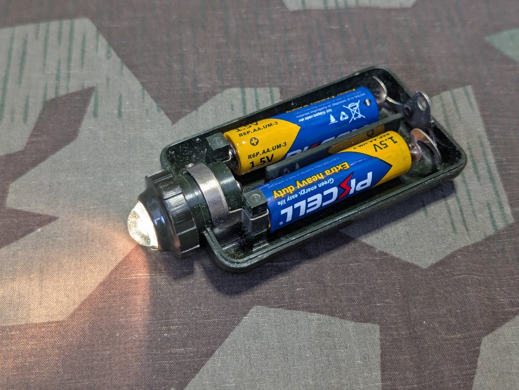 Green Bakelite Zeiler Turnlight Flashlight — image 8