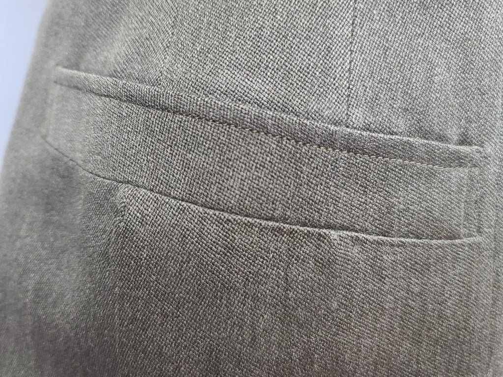 Women's Marine Corps Uniform Jacket and Skirt Named(B-35' W-25' H-34') — image 10