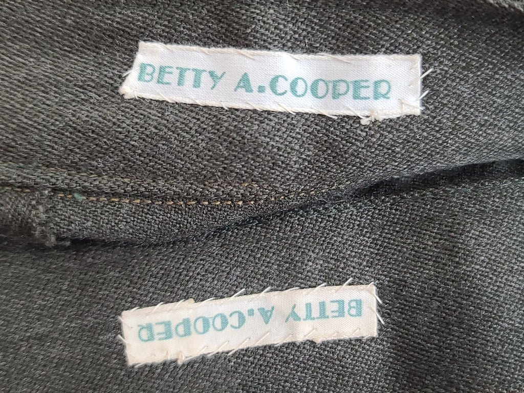 Women's Marine Corps Uniform Jacket and Skirt Named(B-35' W-25' H-34') — image 27