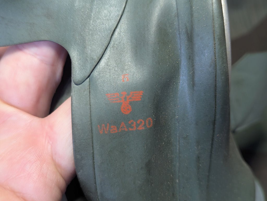 VM40 Volksgasmaske Luftschutz Mens Gas Mask in Box — image 13