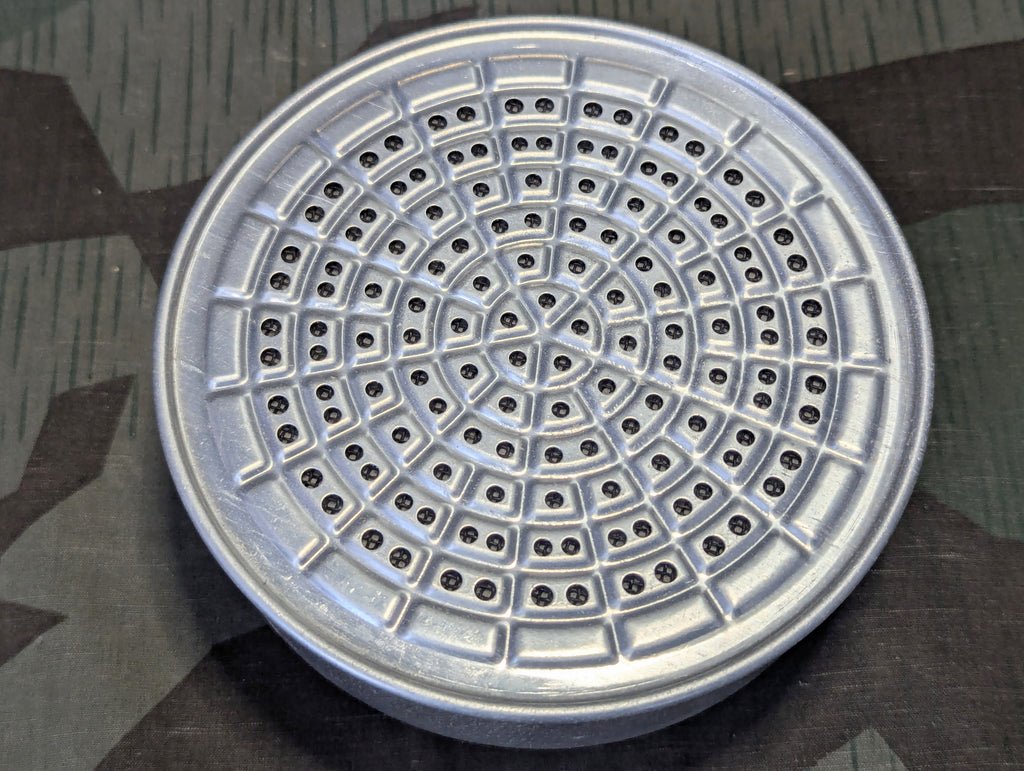 VM40 Volksgasmaske Luftschutz Mens Gas Mask in Box — image 19