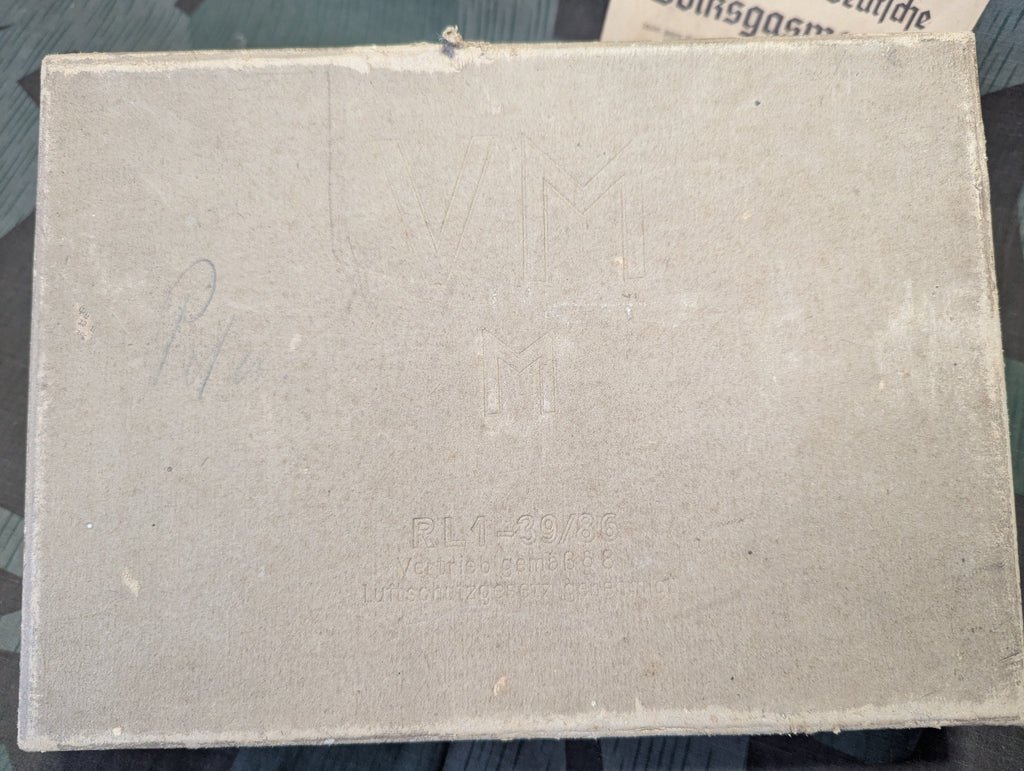 VM40 Volksgasmaske Luftschutz Mens Gas Mask in Box — image 6