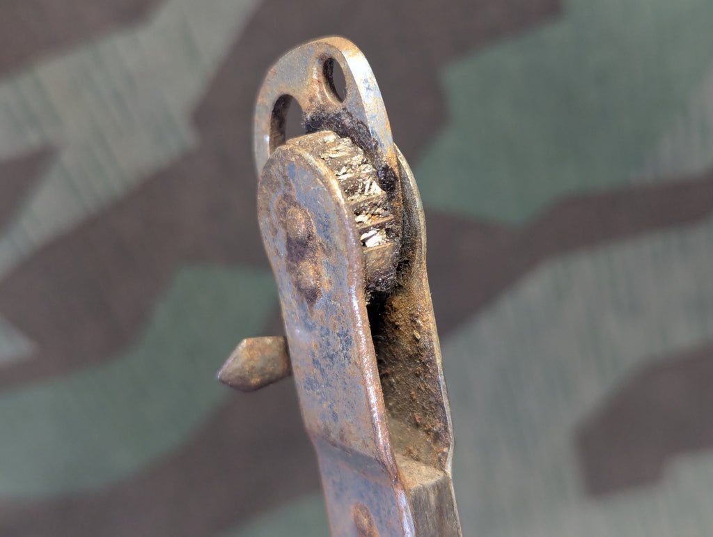 Can Opener Sieger Needs Cleaned Up — image 3