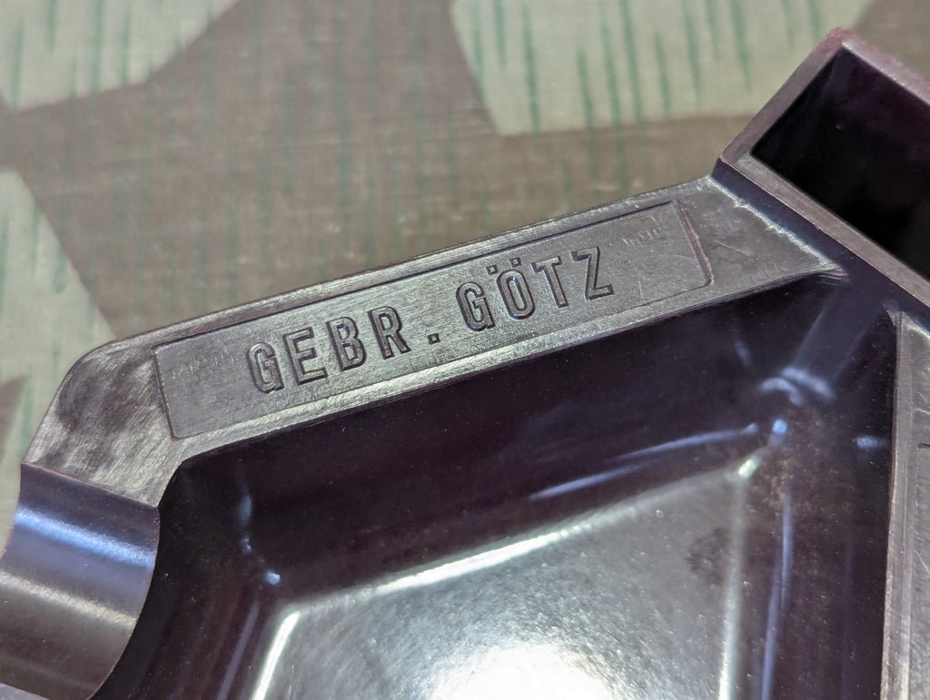 Large Bakelite Ashtray Gebrüder Götz Kunstharzpressen — image 3