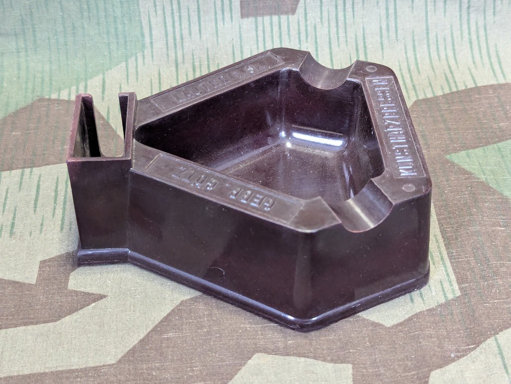 Large Bakelite Ashtray Gebrüder Götz Kunstharzpressen — image 5