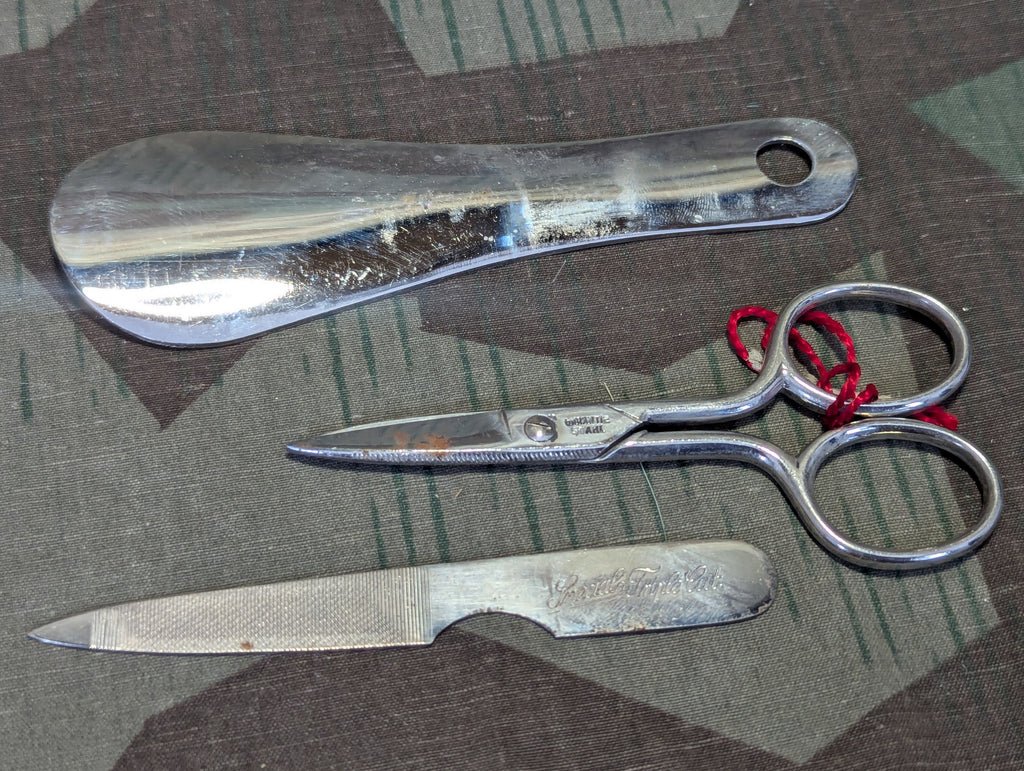 Large German Toiletry Kit DRP — image 10