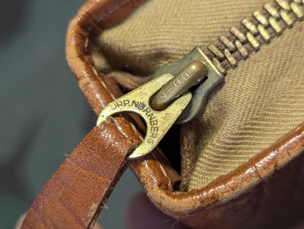 Large German Toiletry Kit DRP — image 17