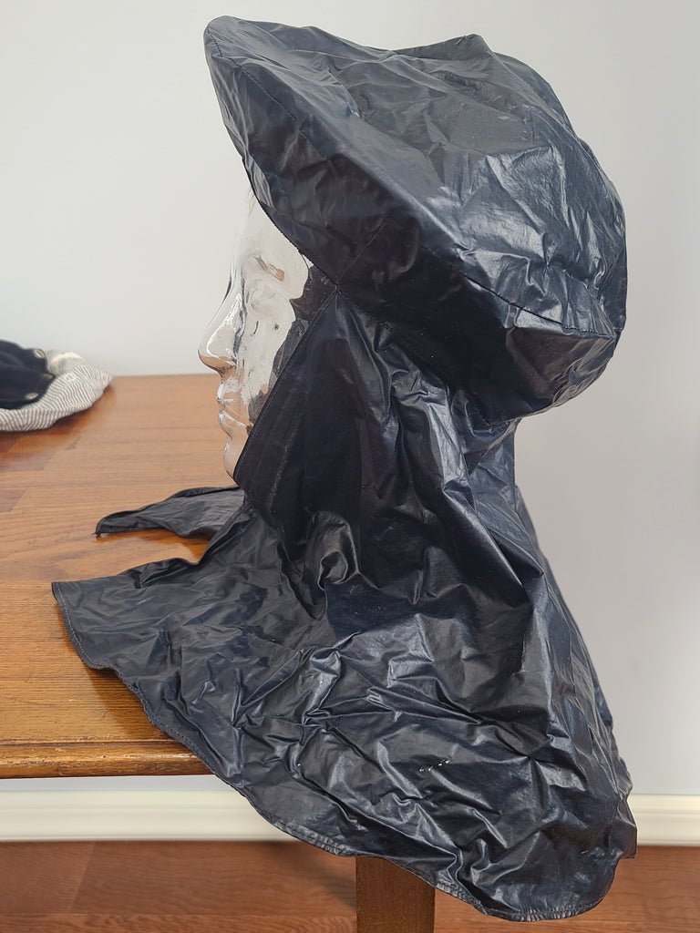 Named WAVES Grouping (Seersucker Jacket, Garrison Cap, Service Hat & Covers and More) — image 38