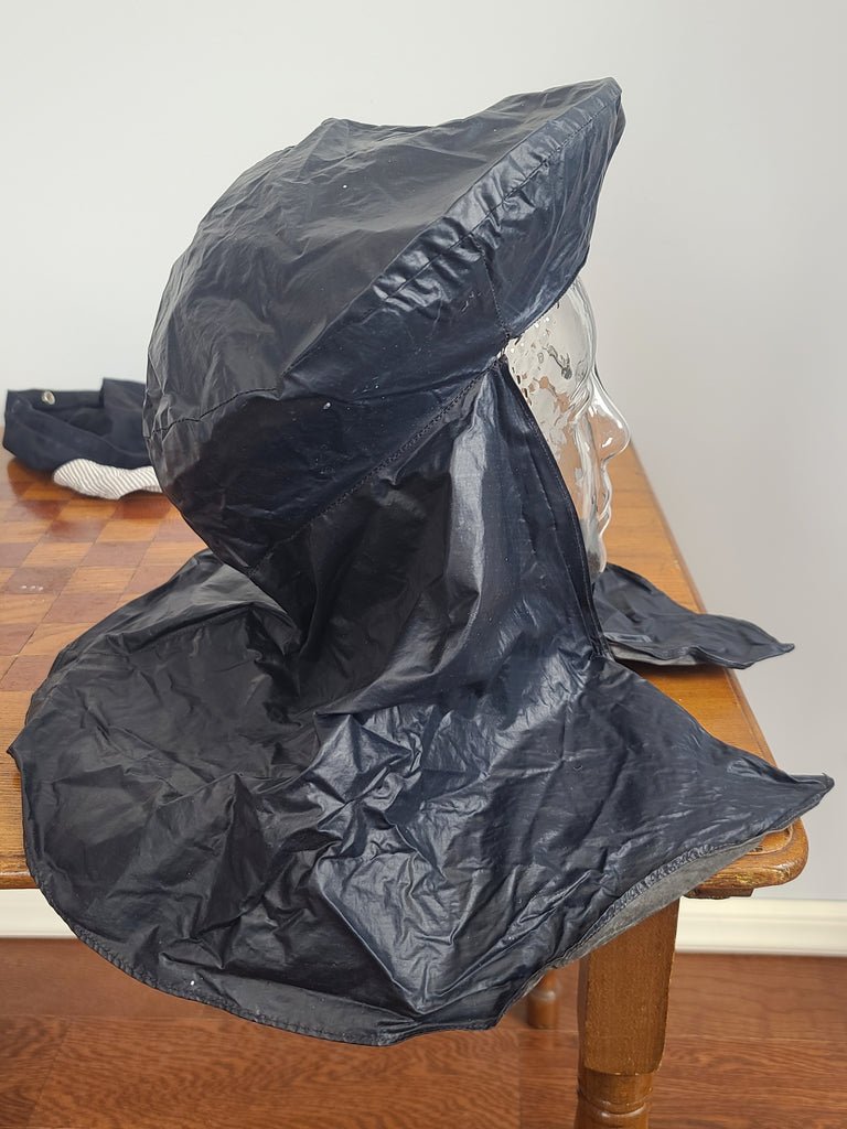 Named WAVES Grouping (Seersucker Jacket, Garrison Cap, Service Hat & Covers and More) — image 40