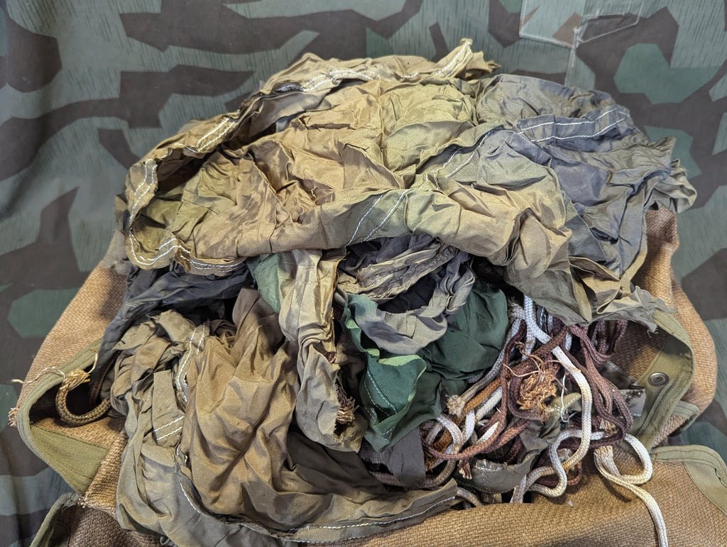 German Parachute Bag and Shredded Material — image 6