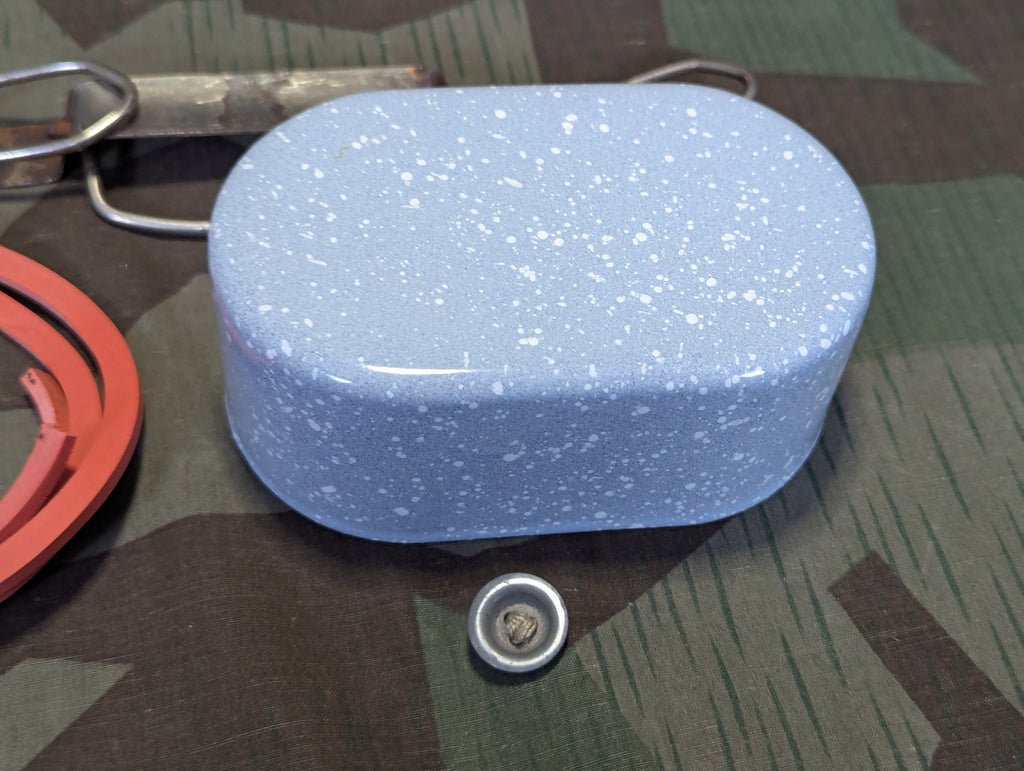 Drexler Enamel Food Container with Insert — image 9