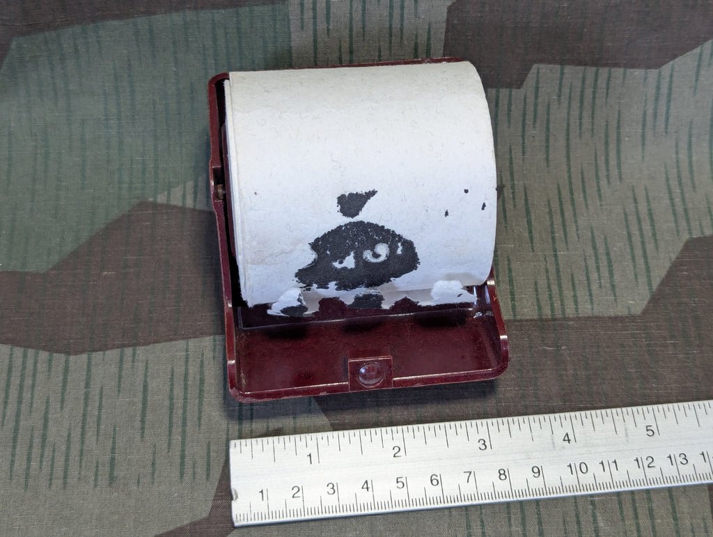 Rollö Bakelite Ink Blotting Paper Dispenser Red — image 3