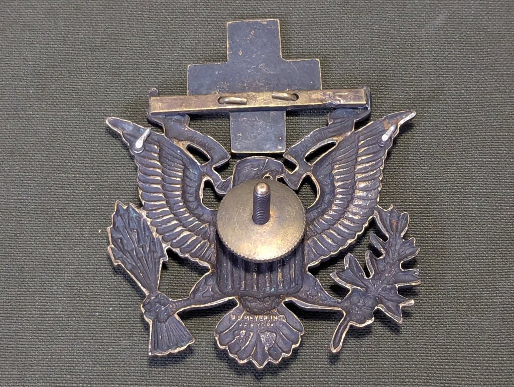 WWI American Red Cross Men's Officer Cap Badge — image 3