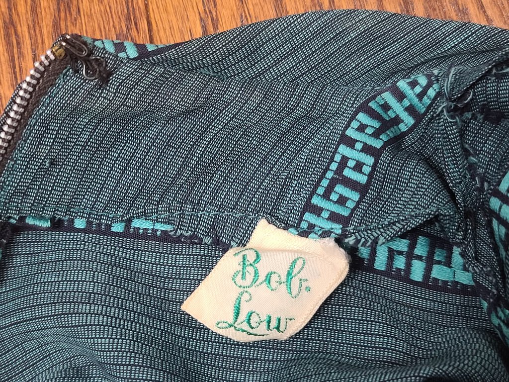 Teal Green Stripe Design(B-34' W-27') — image 13