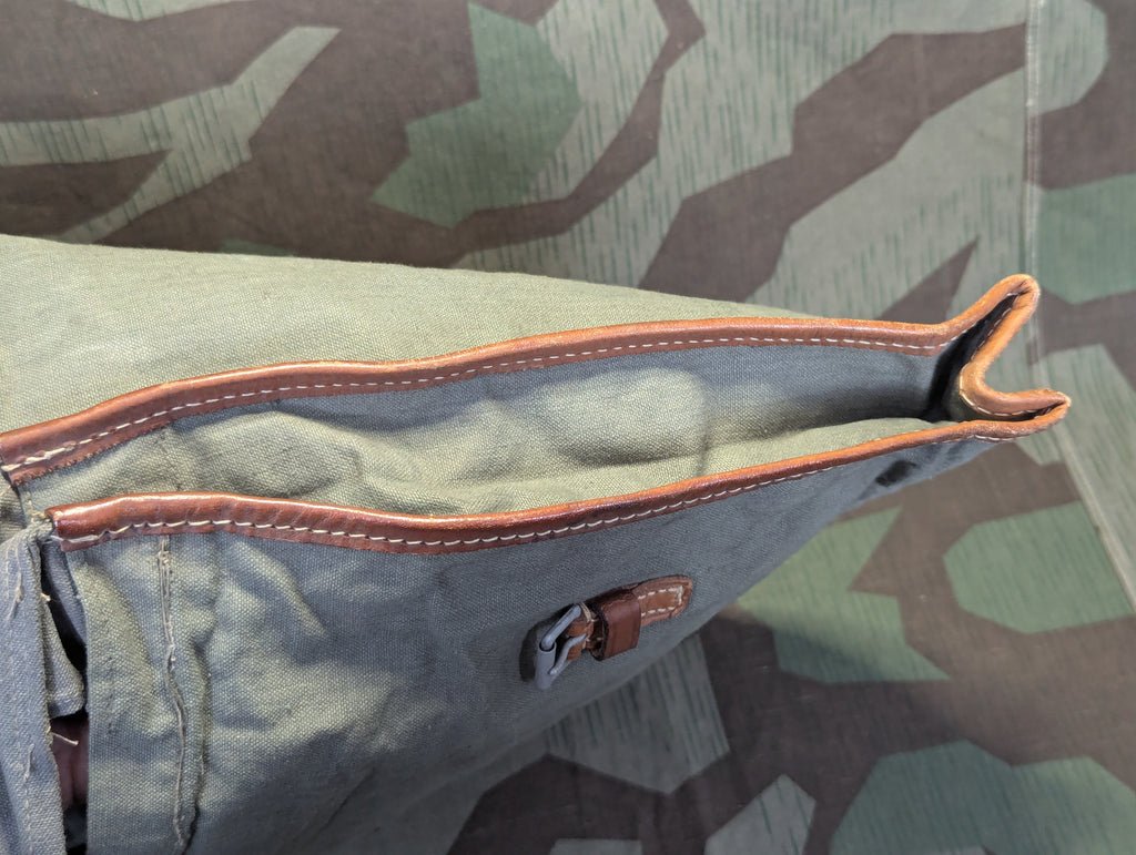 Early M31 Clothing Bag Unissued — image 7