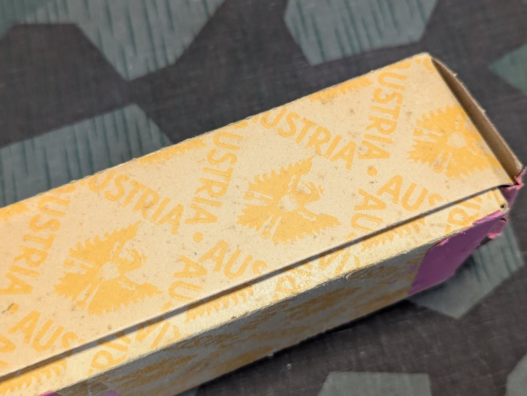 Original Austria Brand Cigarette Rolling Paper Box +1 Rolling Papers — image 4