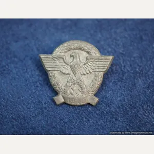 SMGQ-0139 Day Of The Police Pin 1942