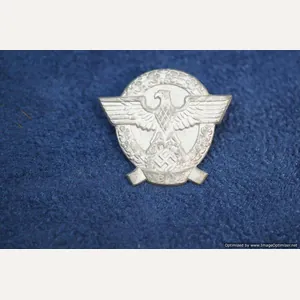 SMGQ-0063 Day of the Police 1942 pin