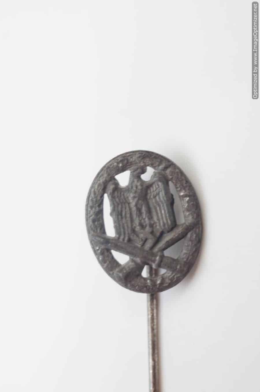SMGP-649 General Assualt Badge stick pin — image 3