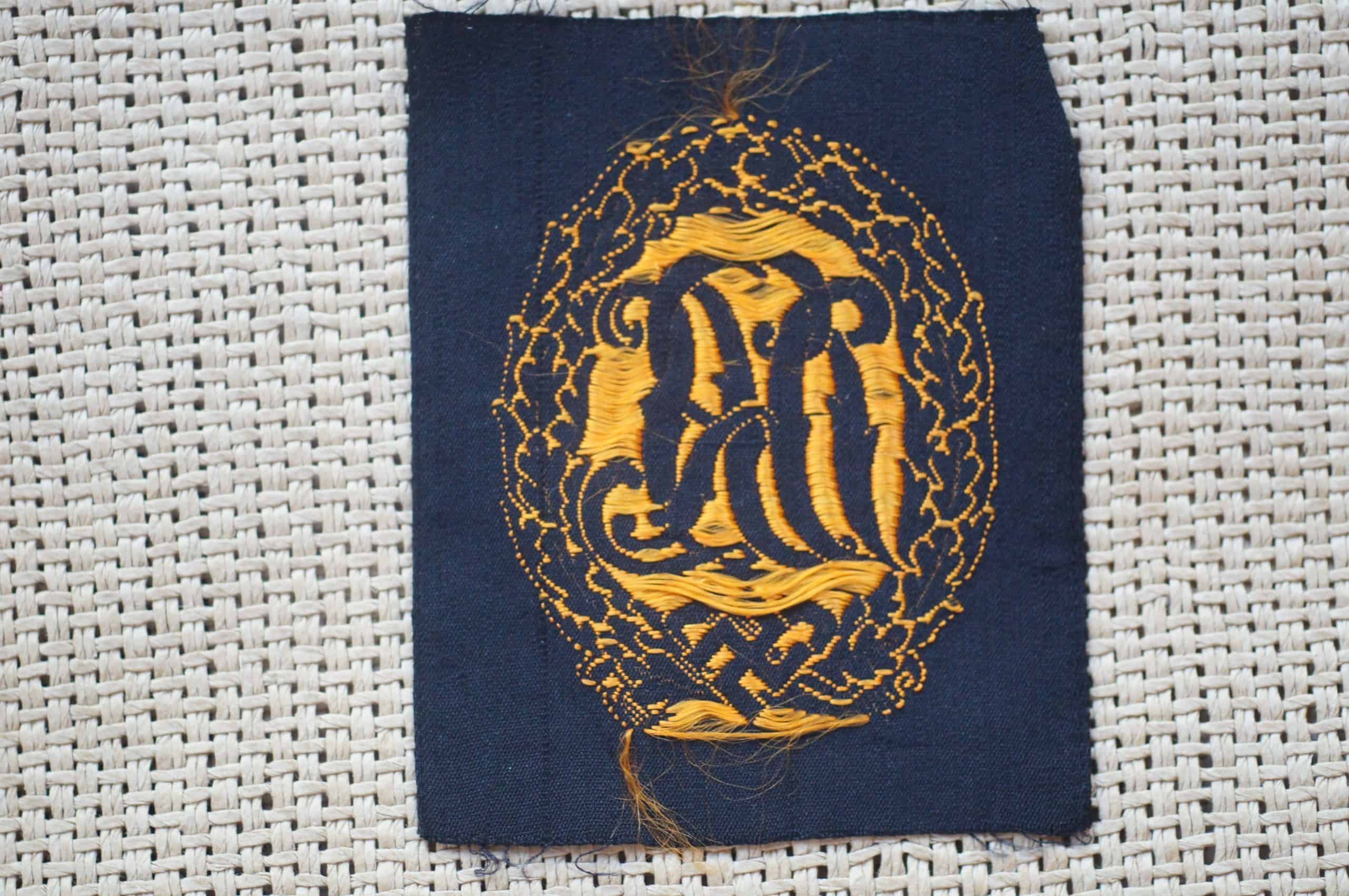 SMGP-275 DRL cloth award gold — image 2