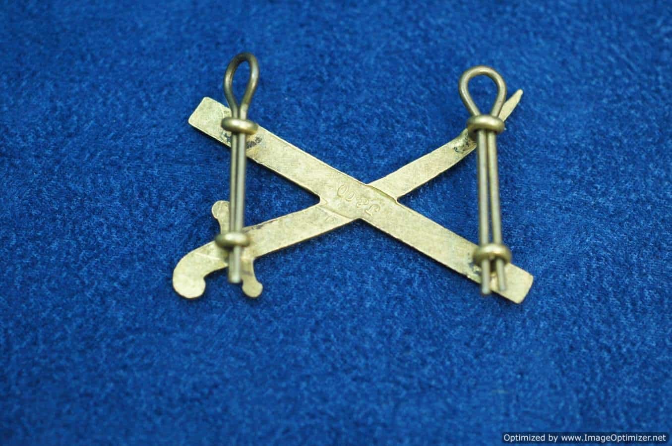 SMGI-10 British Army General's Crossed Sword & Baton Insignia Rank Pip — image 2