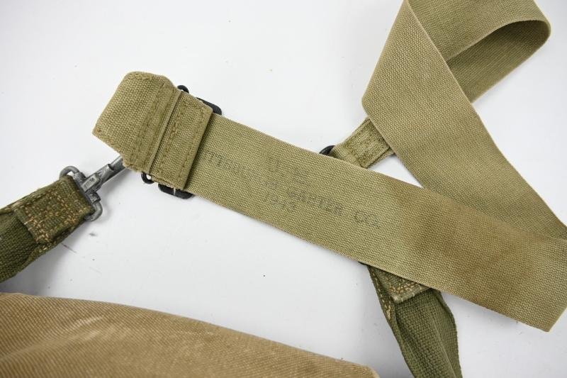 US WW2 M1 General Purpose Bag with Carrying Strap — image 7