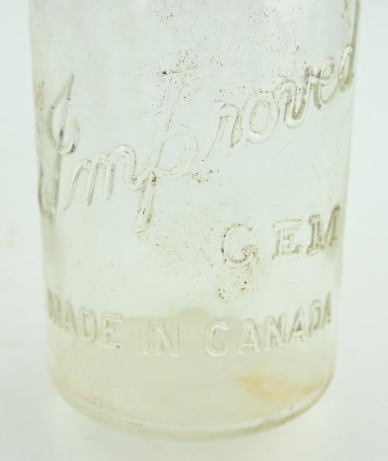 Canadian WW2 Bottle of GEM 'Nebo Monastery' — image 5