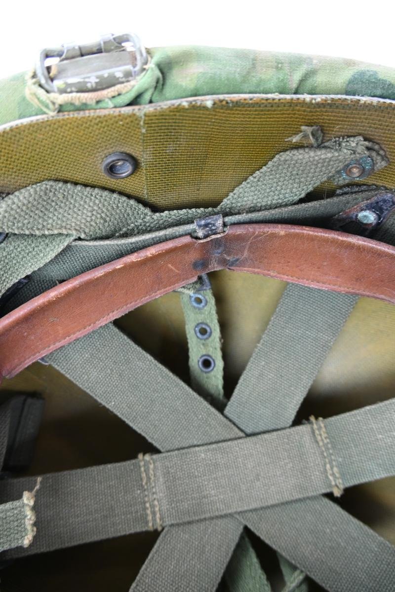 US Vietnam Paratrooper helmet with camouflage cover and liner 1965 — image 11