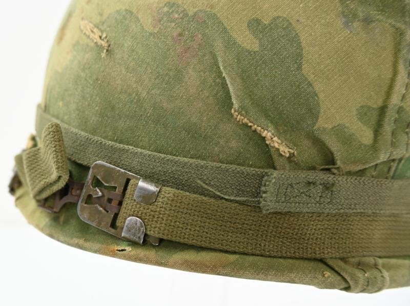 US Vietnam Paratrooper helmet with camouflage cover and liner 1965 — image 8