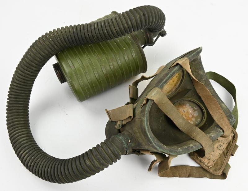 Dutch WW2 Model G Gasmask with Filter — image 6