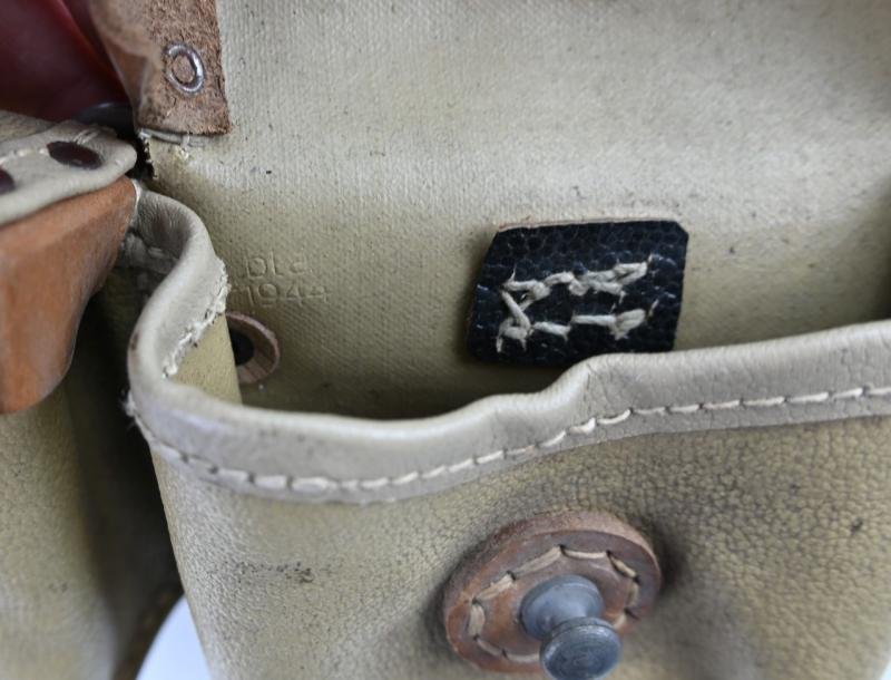 German WH G43 Ammo Pouch 'Bla 1944' — image 2