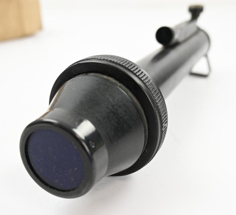 Canadian WW2 Night Signal Lamp in Box — image 3